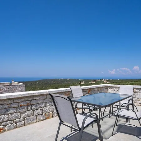 Sugar Stone House Апартаменты Pyrgos Dirou